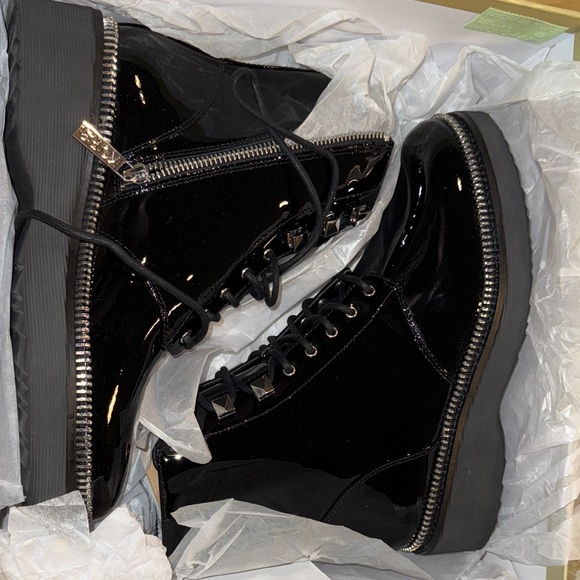 Michael Kors Shiny Black Combat Boots - Picture 1 of 2